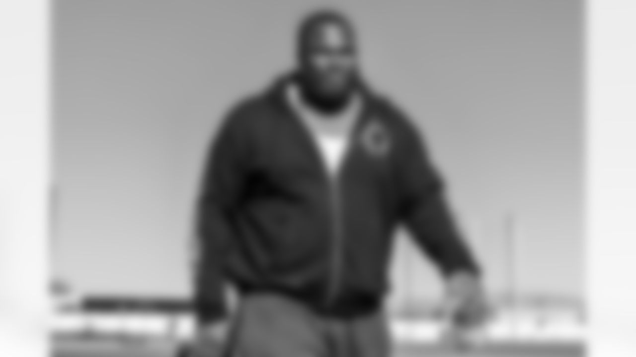 Los Angeles Chargers DL Teair Tart (90) travels to New England on Friday, Jan. 9, 2025 for the Wild Card matchup against the New England Patriots.