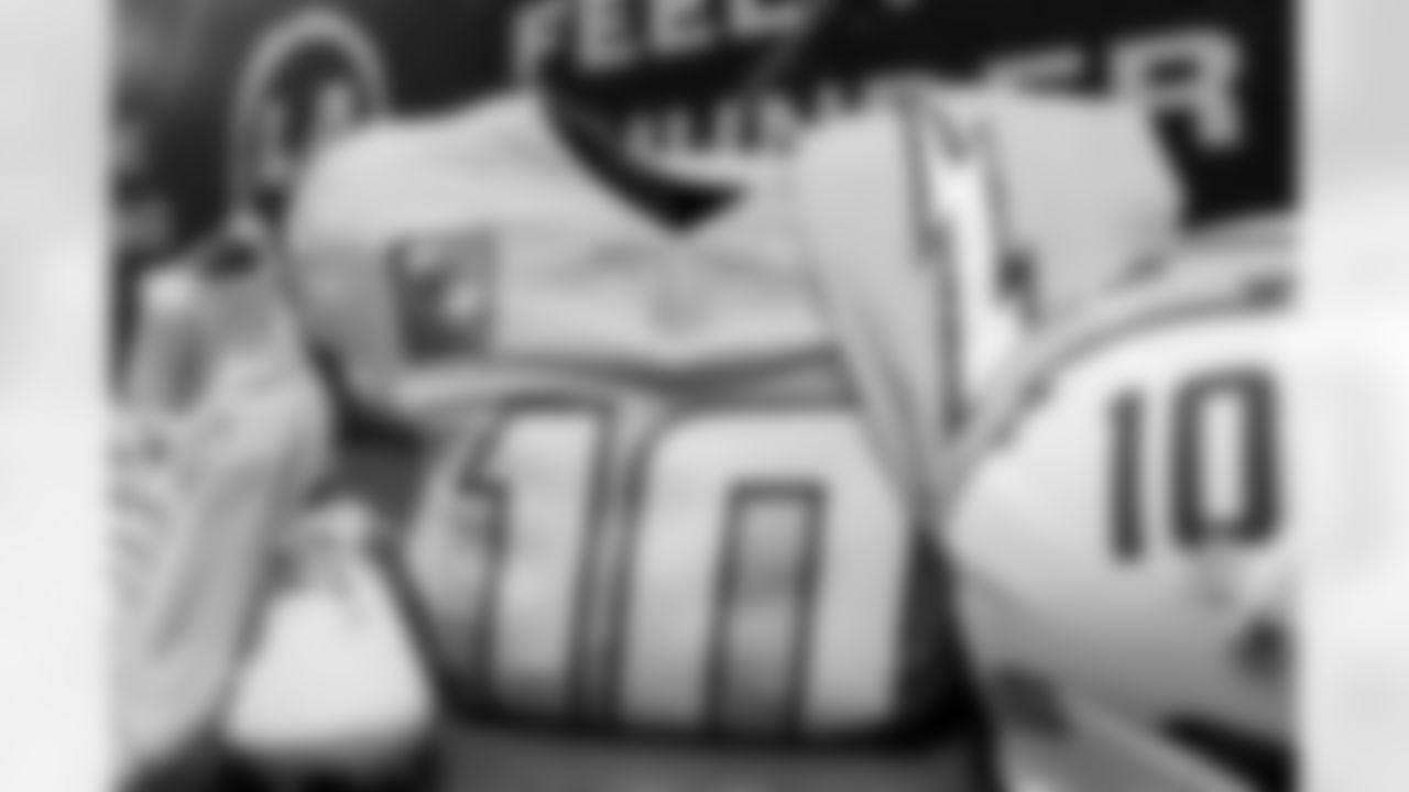 QB Justin Herbert (10)