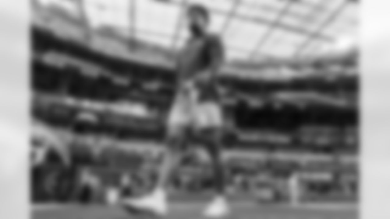 Check out the best shots from the Chargers Week 10 matchup against the Steelers!