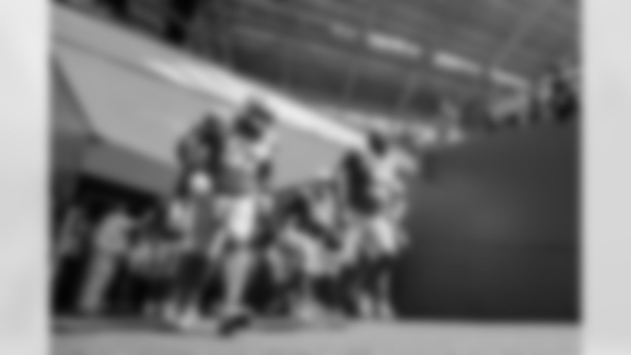 OL Foster Sarell (67) and DL Teair Tart (90)
