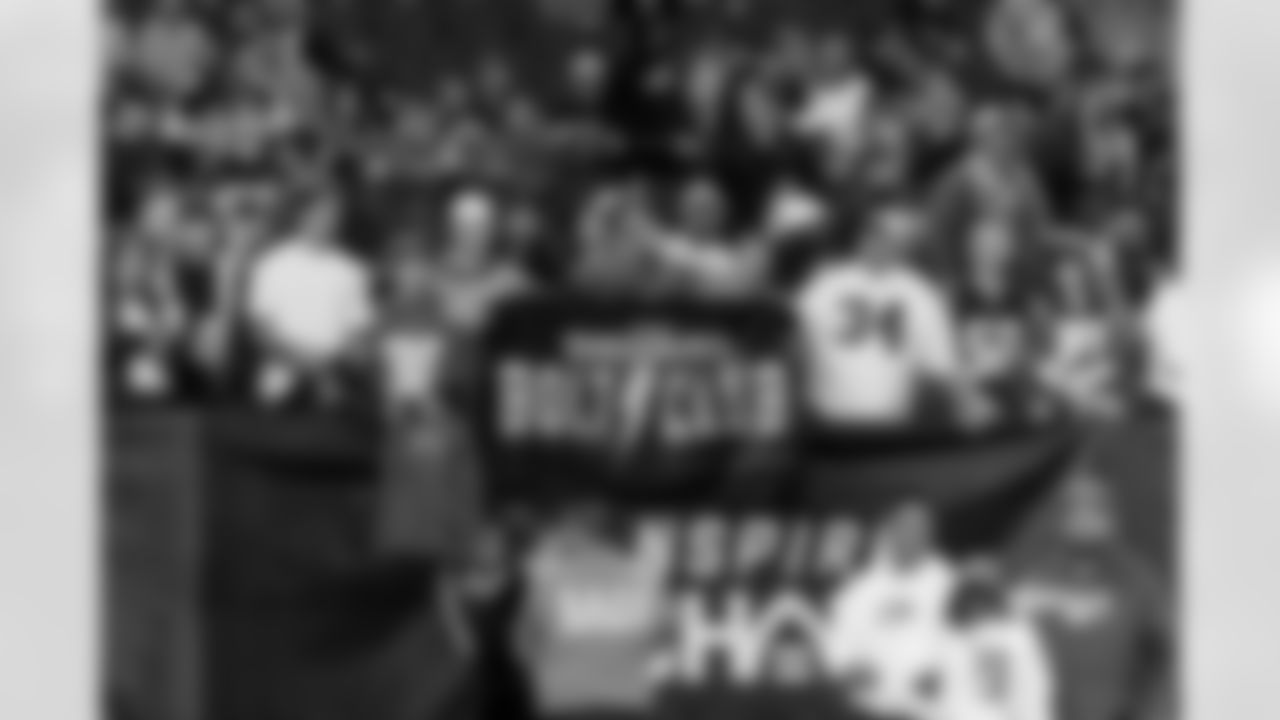 The Los Angeles Chargers play the Las Vegas Raiders on Thursday, December 14, 2023 at Allegiant Stadium in Las Vegas, NV.
[FINAL SCORE: LV 63 - LAC 21]