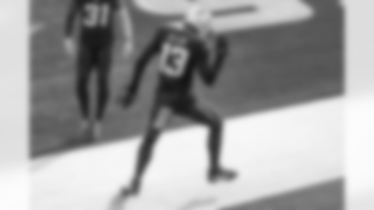 The Los Angeles Chargers play the Las Vegas Raiders on Sunday, November 8, 2020 at SoFi Stadium in Inglewood, California.
[FINAL SCORE: LV 31 - LAC 26]