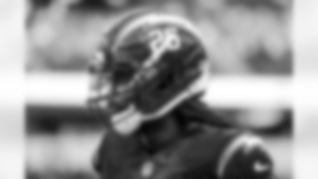 CB Donte Jackson (26)