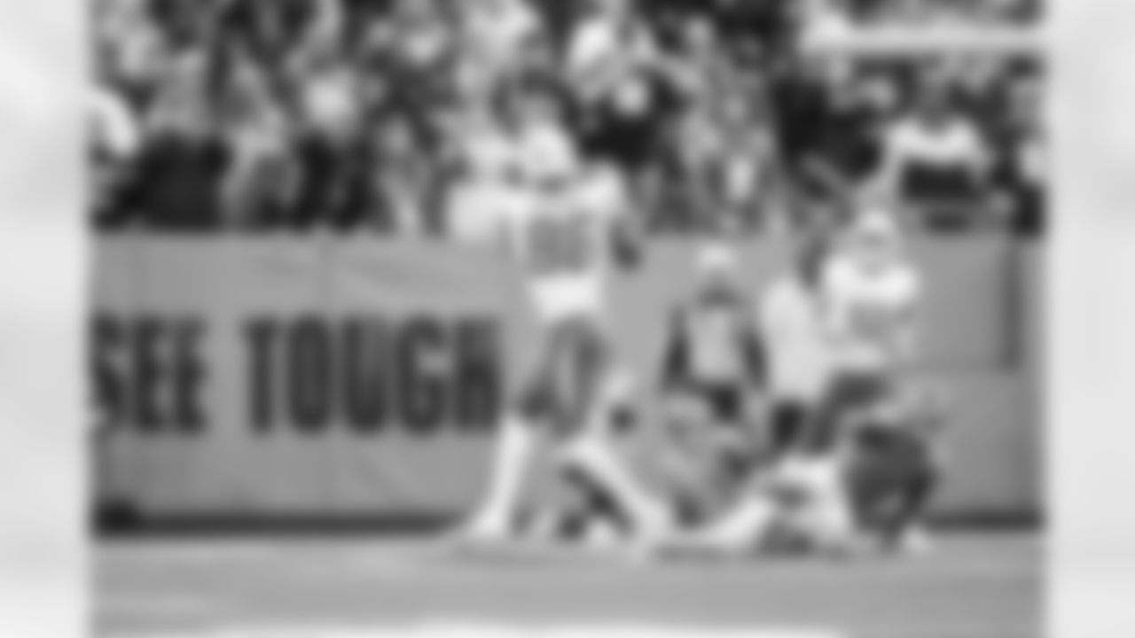 TE Oronde Gadsden (86)