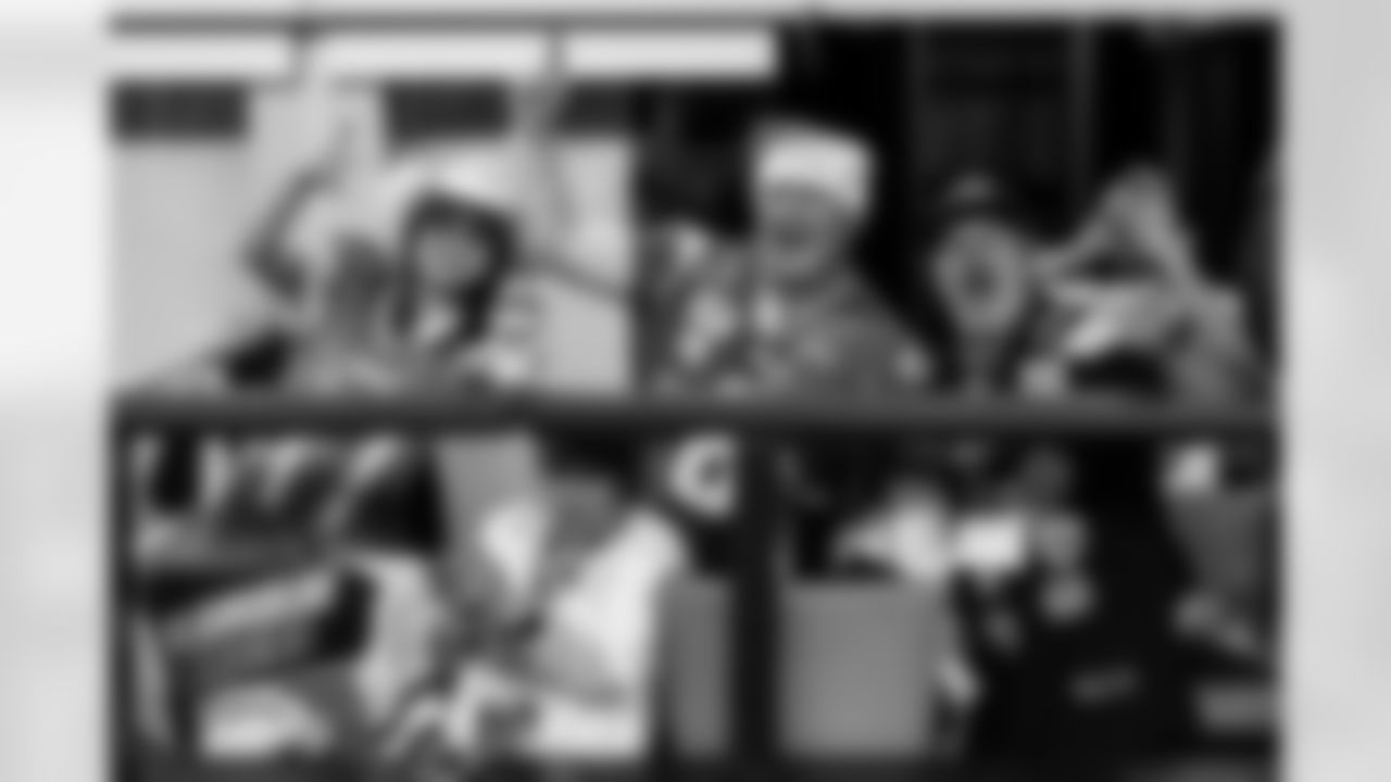 Check out the best shots from the Chargers Week 16 matchup against the Cowboys!