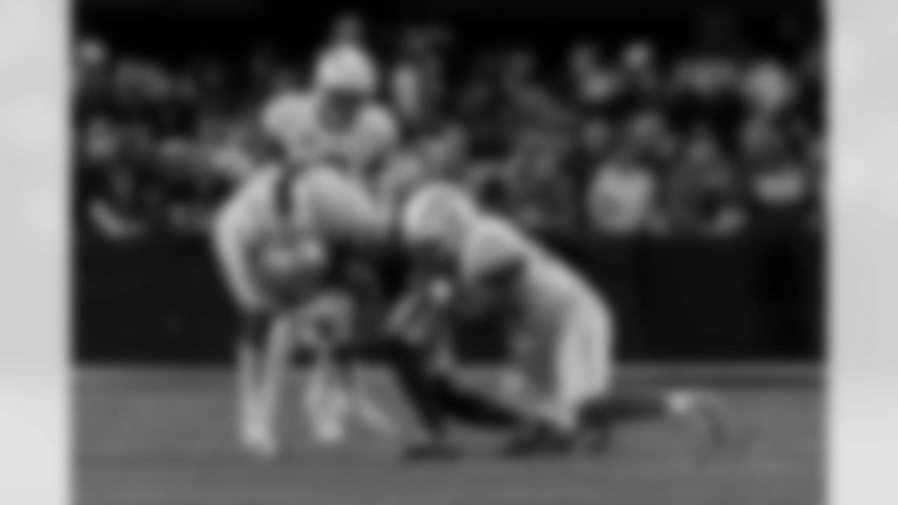 The Los Angeles Chargers play the Las Vegas Raiders on Thursday, December 14, 2023 at Allegiant Stadium in Las Vegas, NV.
[FINAL SCORE: LV 63 - LAC 21]