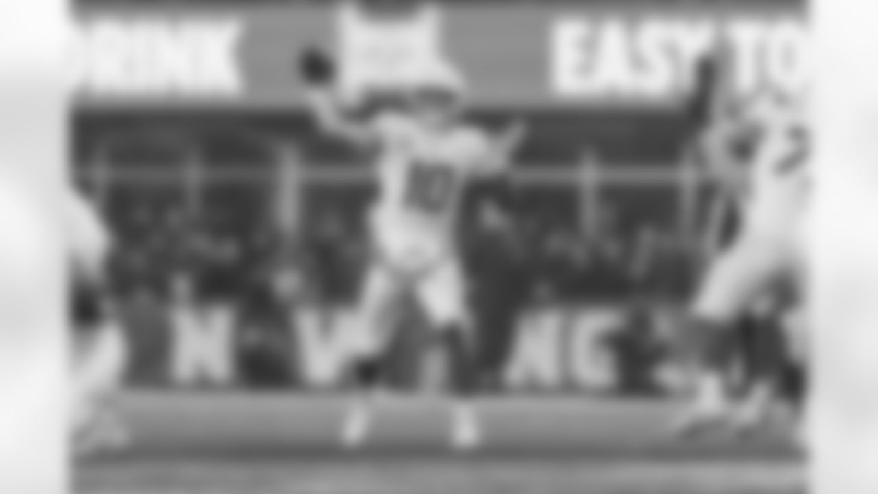 The Los Angeles Chargers play the New England Patriots on Sunday, December 3, 2023 at Gillette Stadium in Foxborough, MA.
[FINAL SCORE: LAC 6 - NE 0]