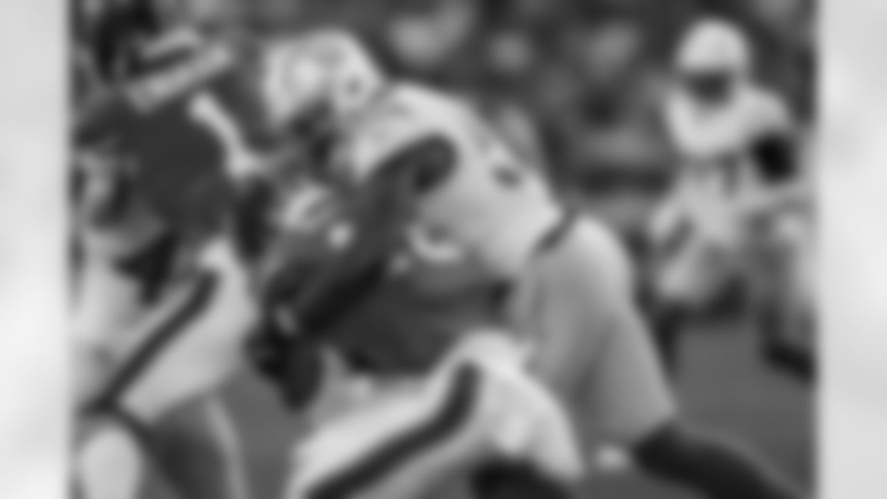 Take a look at the best photos of Chargers 2026 free agent Del'Shawn Phillips