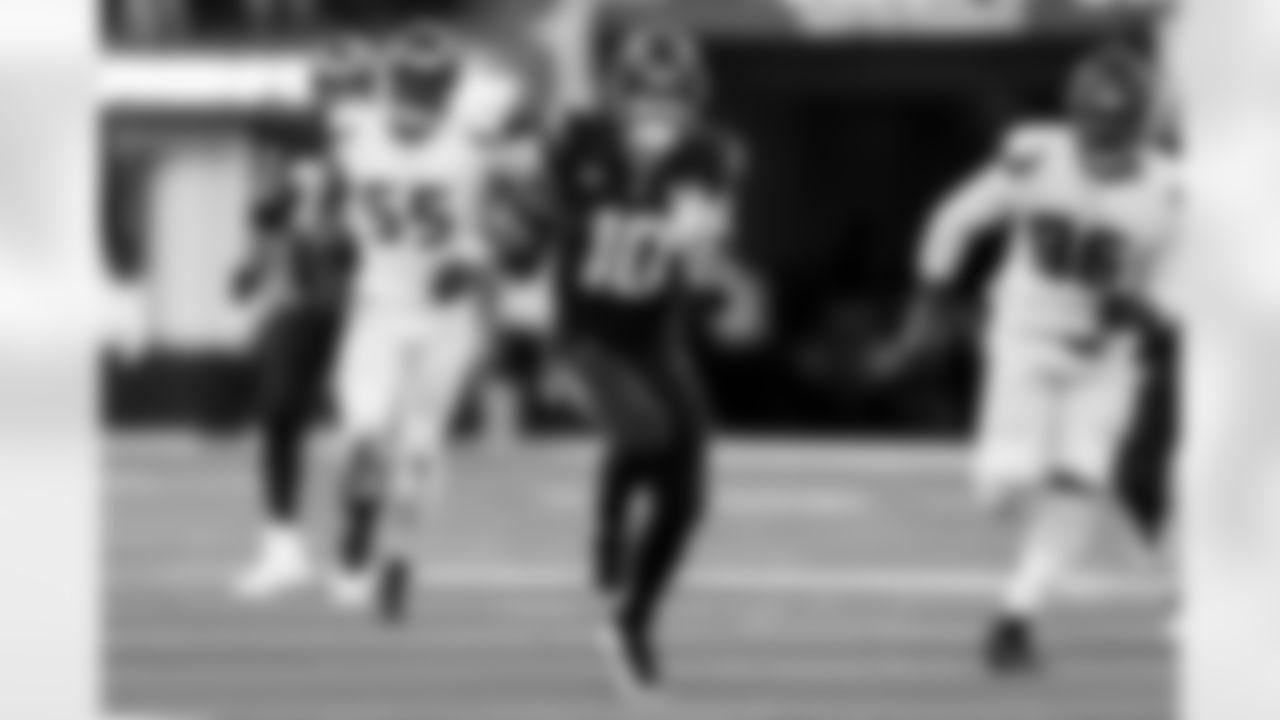 QB Justin Herbert (10)