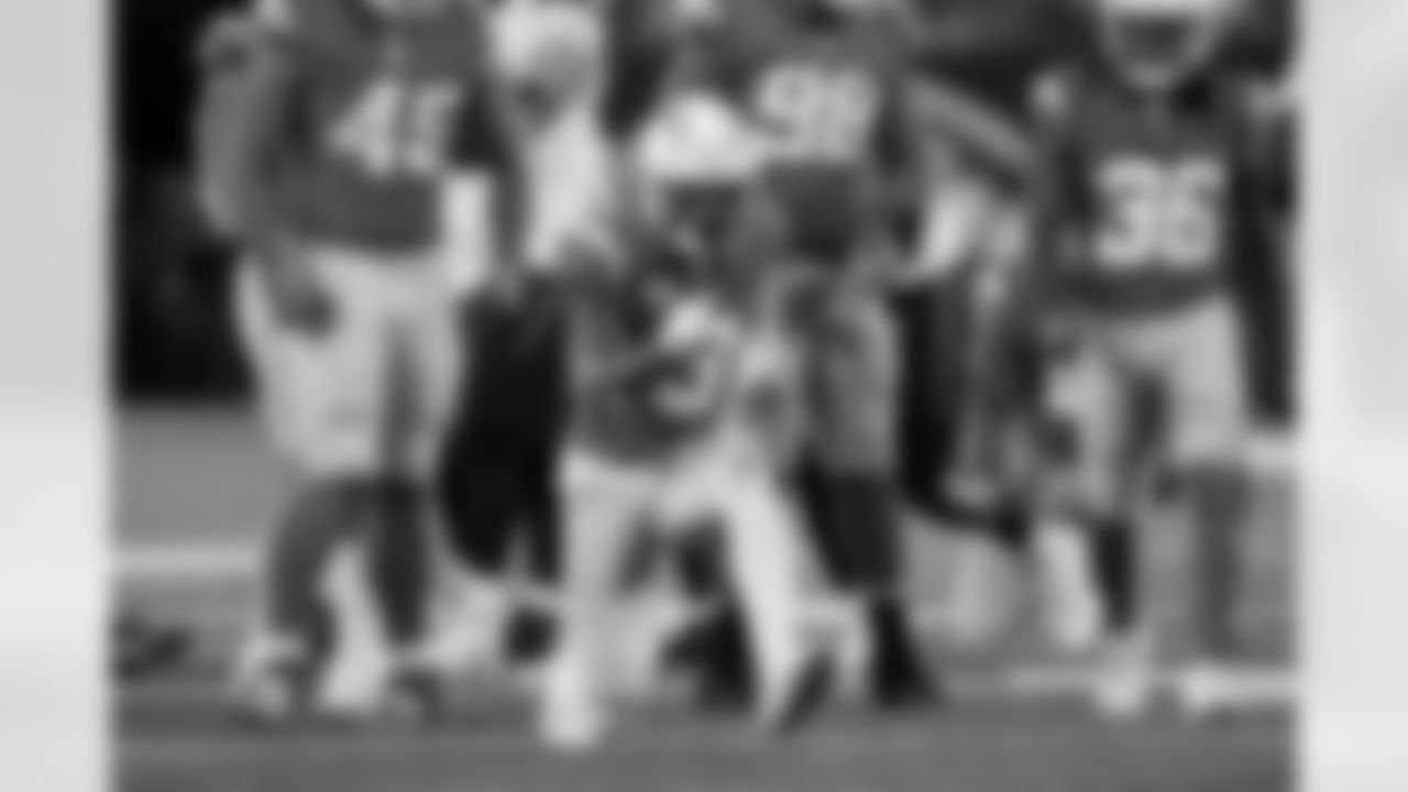 The Los Angeles Chargers play the New York Jets on Monday, November 6, 2023 at MetLife Stadium in East Rutherford, NJ.
[FINAL SCORE: LAC 27 - NYJ 6]