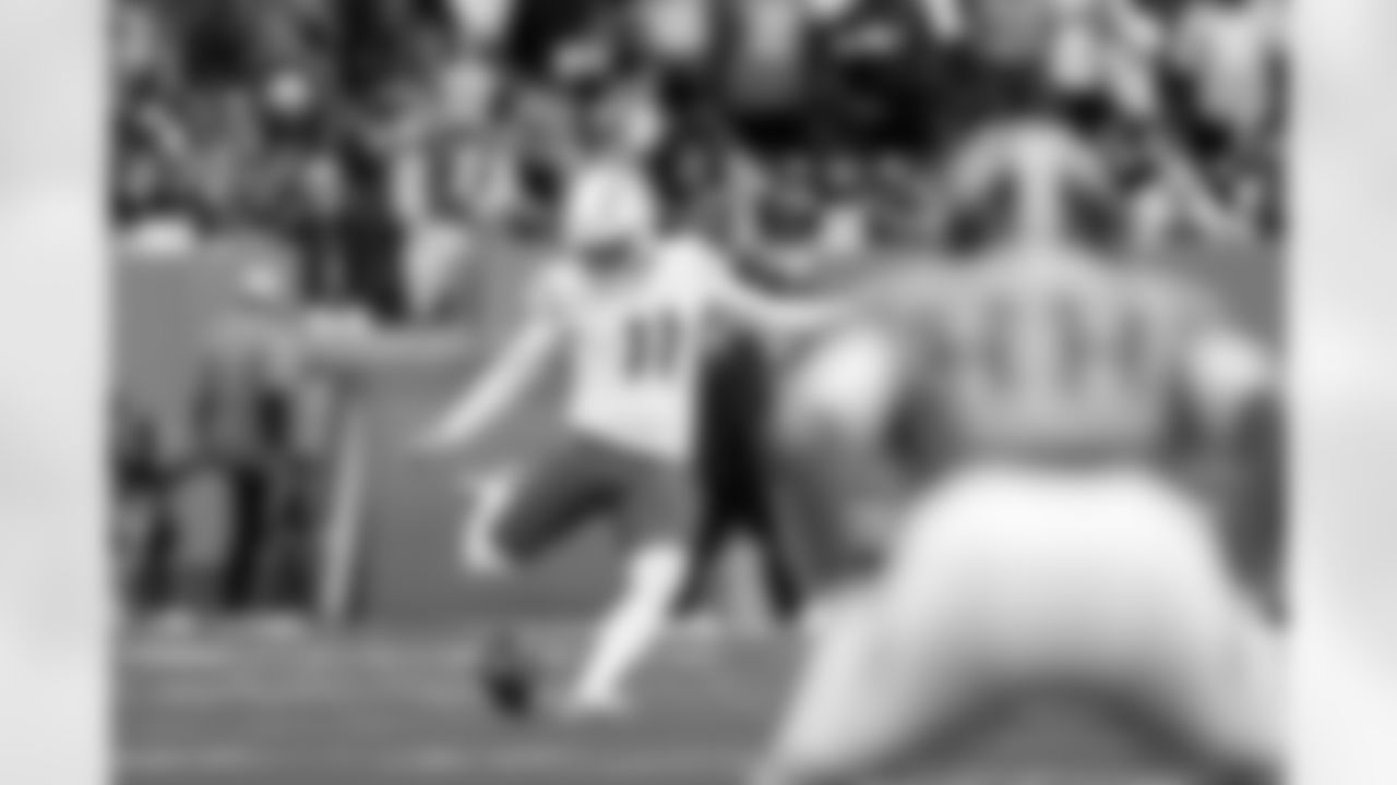 Check out the best shots from the Chargers Week 9 matchup against the Titans!