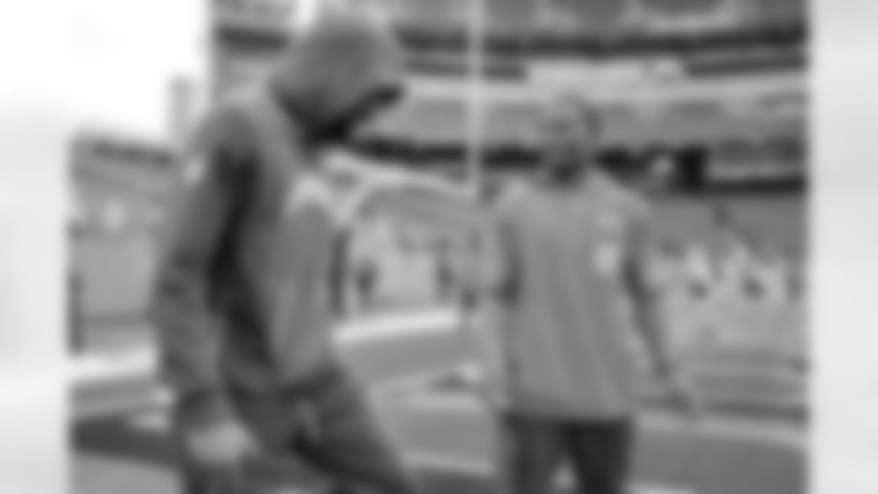 WR Derius Davis (12)