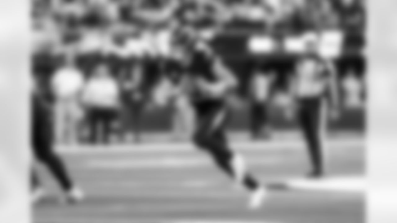 QB Justin Herbert (10)