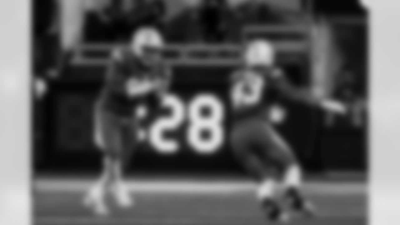 Take a look at the best photos of Chargers 2026 free agent Da'Shawn Hand