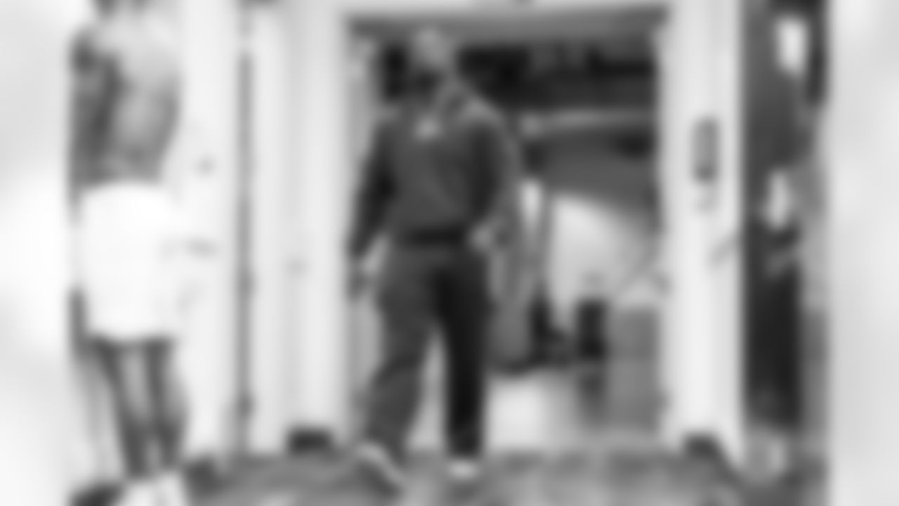 DL Justin Eboigbe (92)