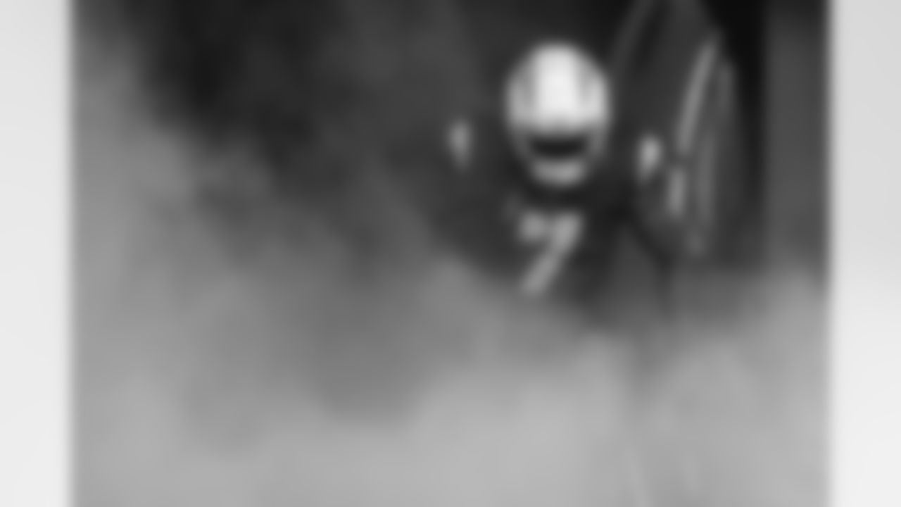 The Los Angeles Chargers play the Denver Broncos on Sunday, December 10, 2023 at SoFi Stadium in Inglewood, CA.
[FINAL SCORE: DEN 24 - LAC 7]