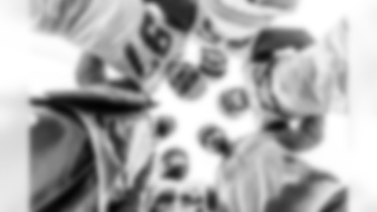 Take a look back at the Chargers Week 17 matchup with the Patriots in monochrome!
