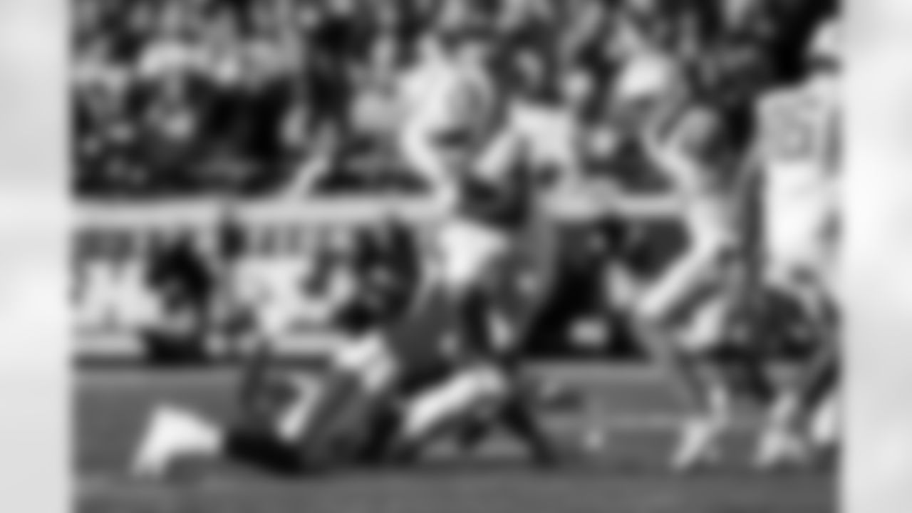 RB Kimani Vidal (30)