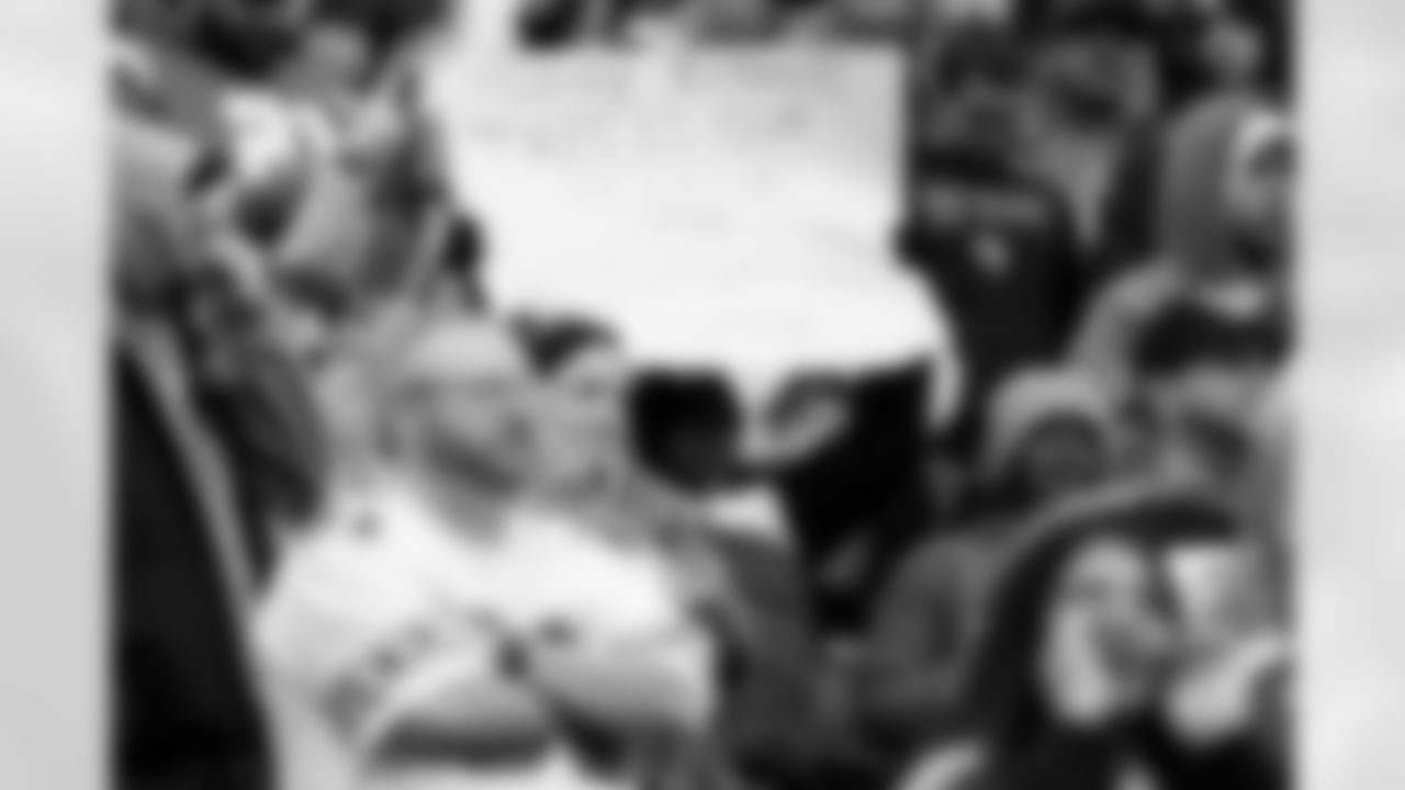 Check out the best shots from the Chargers Week 9 matchup against the Titans!