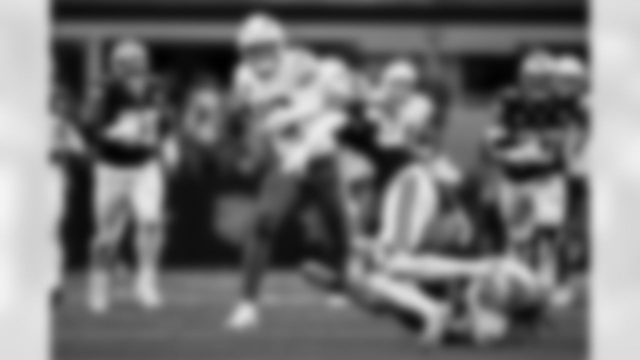 Check out the best shots from the Chargers Week 16 matchup against the Cowboys!