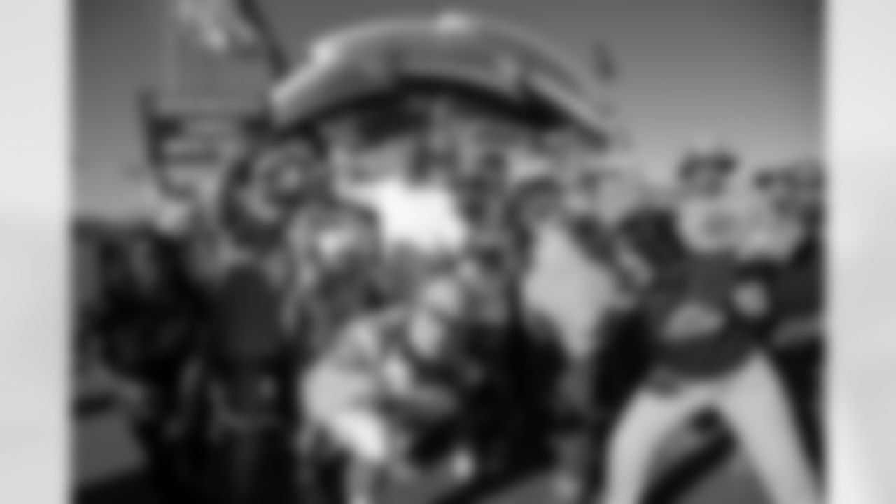 The Los Angeles Chargers play the Cincinnati Bengals on Sunday, November 17, 2024 at SoFi Stadium in Inglewood, CA.
[FINAL SCORE: LAC 27 - CIN 34]