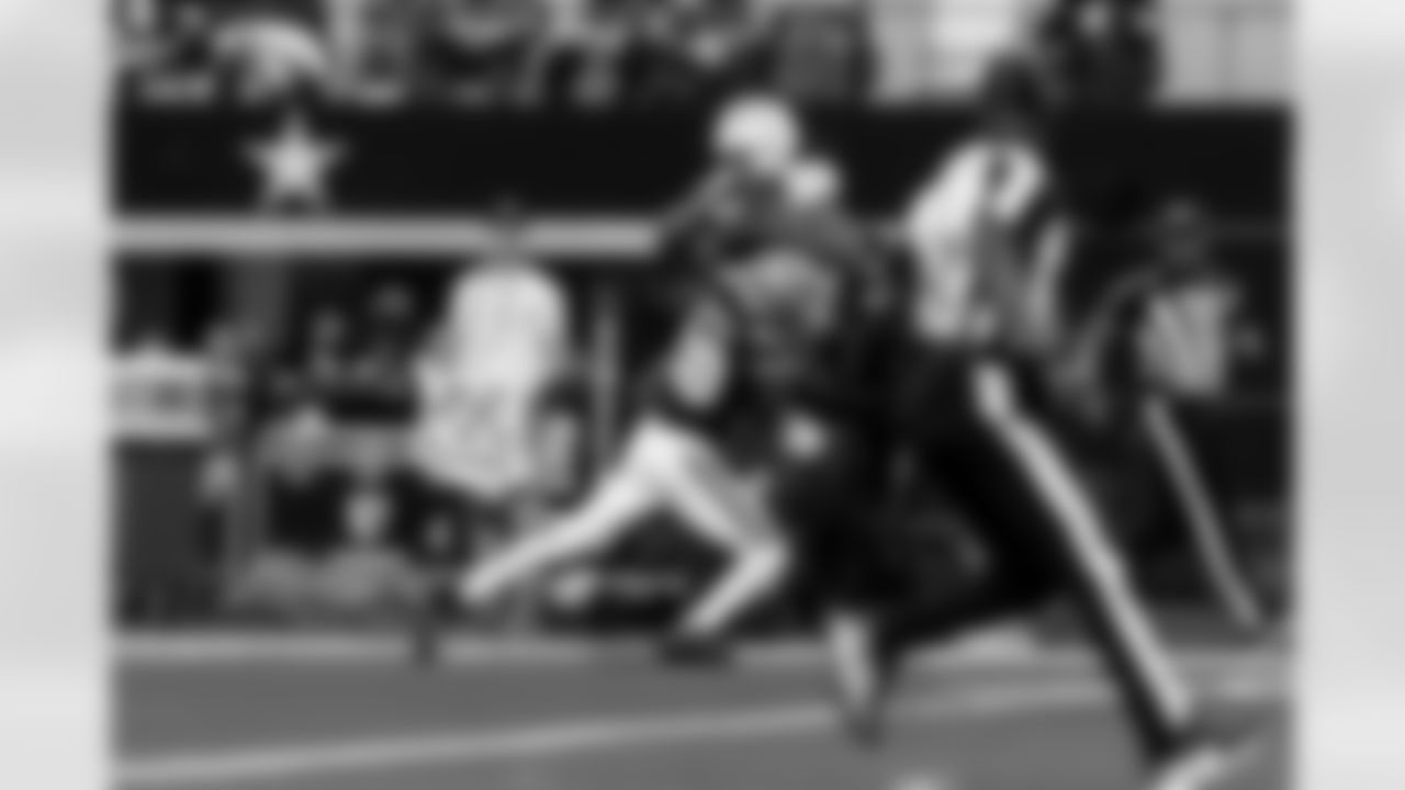 Check out the best shots from the Chargers Week 16 matchup against the Cowboys!