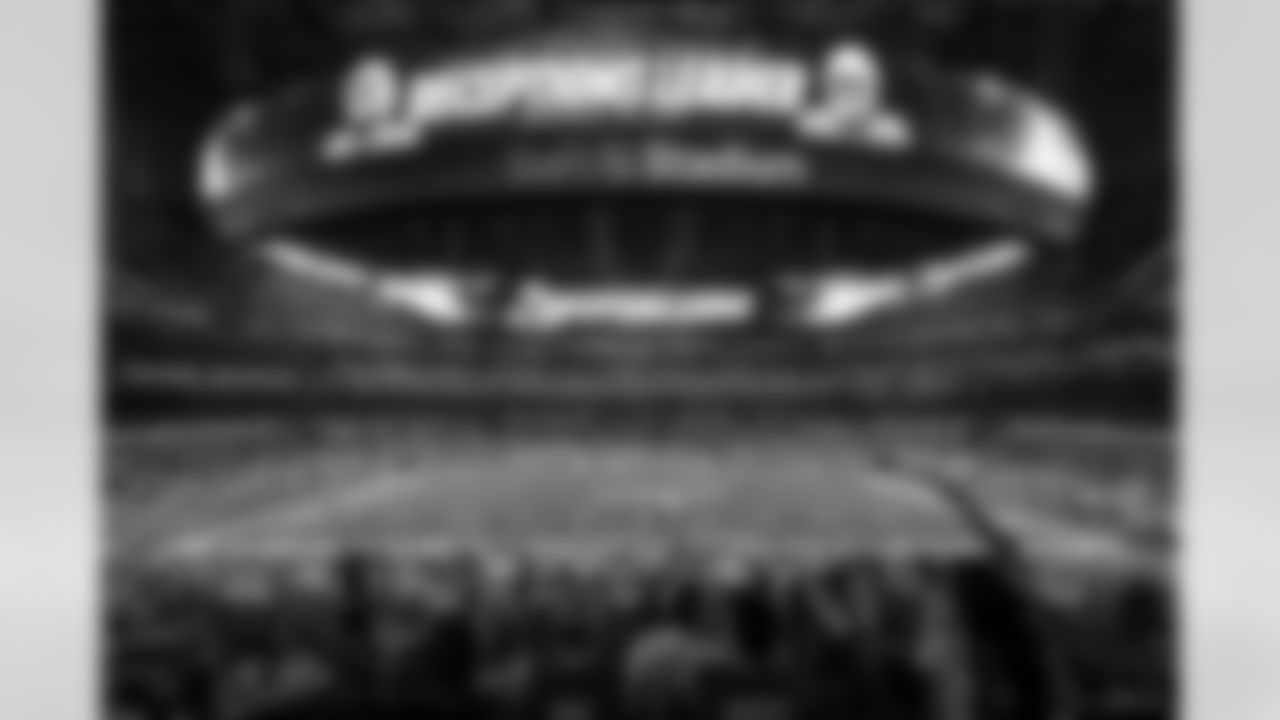 Check out the best shots from the Chargers Week 10 matchup against the Steelers!