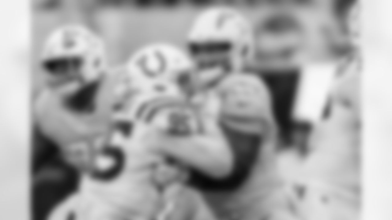 Take a look at the best photos of Chargers 2026 free agent Zion Johnson