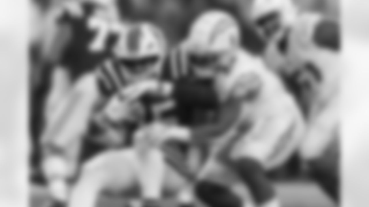 The Los Angeles Chargers play the New England Patriots on Sunday, December 3, 2023 at Gillette Stadium in Foxborough, MA.
[FINAL SCORE: LAC 6 - NE 0]