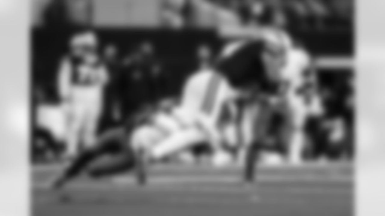 S Derwin James Jr. (3)