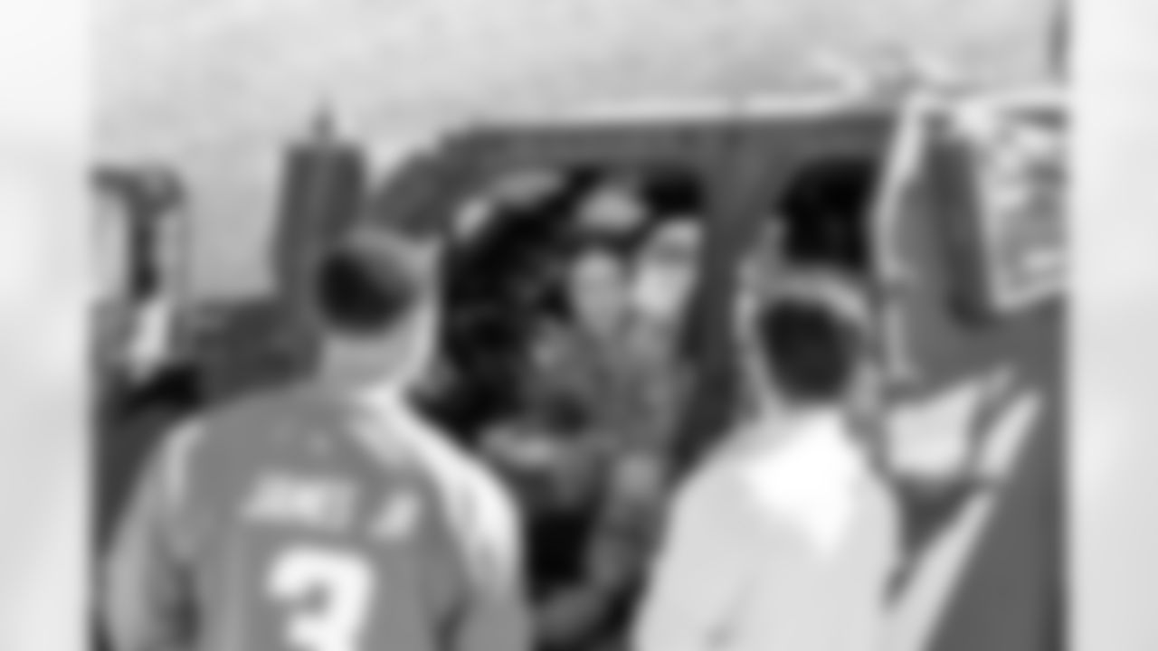 The Los Angeles Chargers play the Tennessee Titans on Sunday, November 10, 2024 at SoFi Stadium in Inglewood, CA.
[FINAL SCORE: LAC 27 - TEN 17]