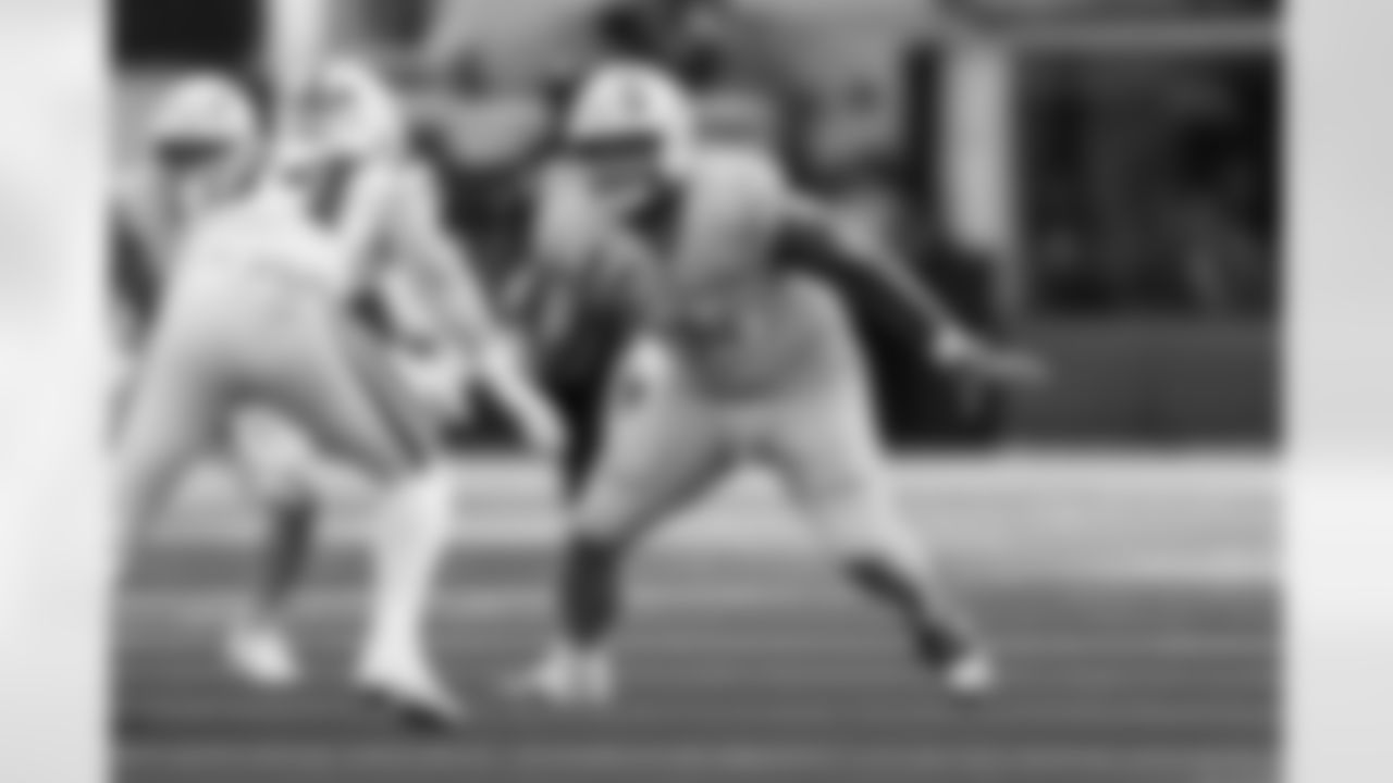 Check out the best shots from the Chargers Week 7 matchup against the Colts!