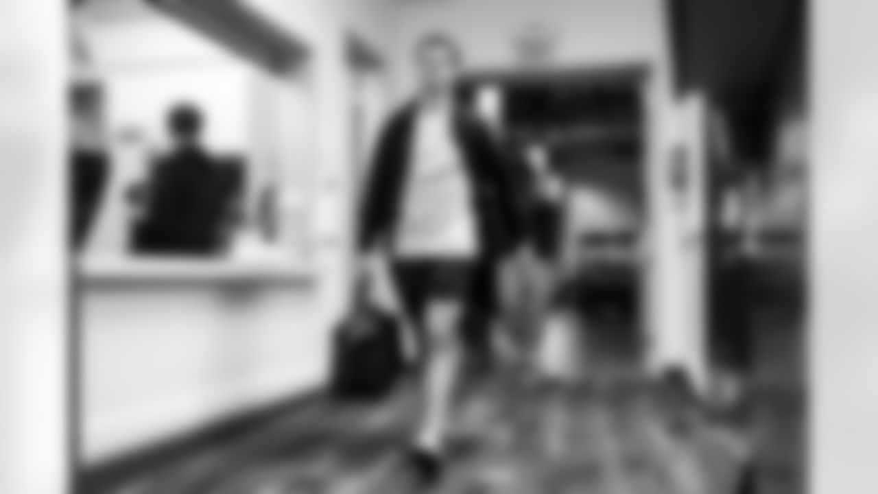 WR Ladd McConkey (15)