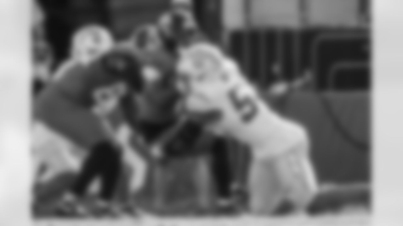 Take a look at the best photos of Chargers 2026 free agent Khalil Mack