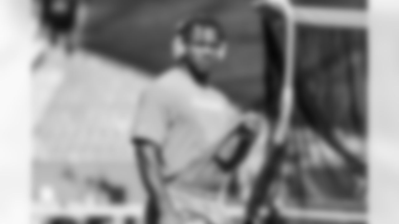 RB Amar Johnson (34)