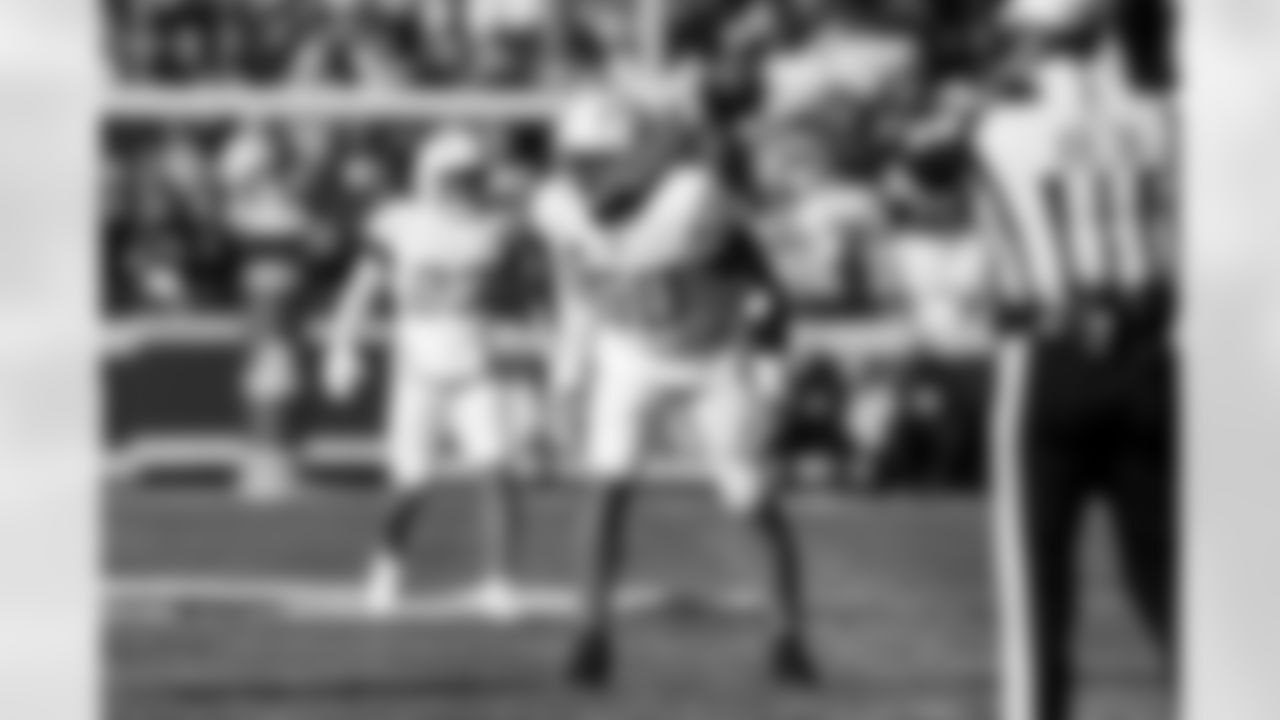 OLB Khalil Mack (52)