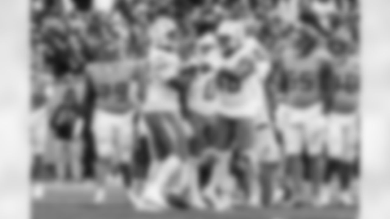 DL Justin Eboigbe (92) and OLB Bud Dupree (48)