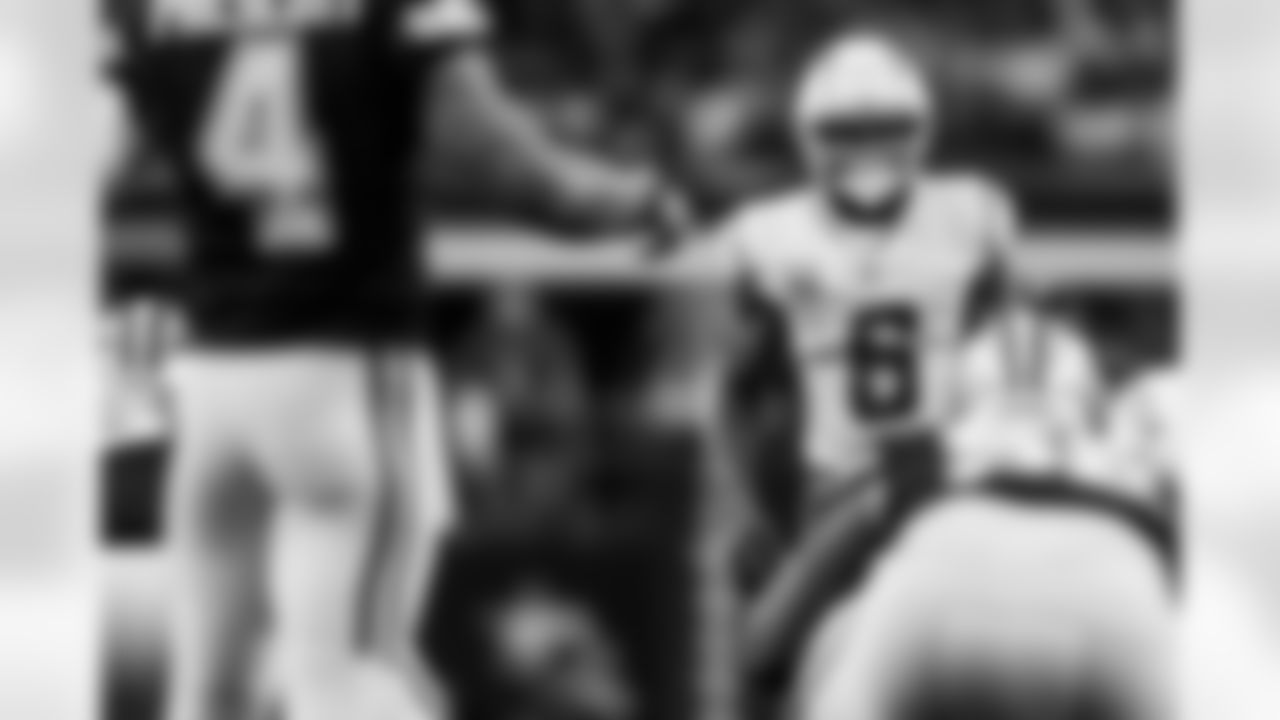 Take a look at the best photos of Chargers 2026 free agent Denzel Perryman