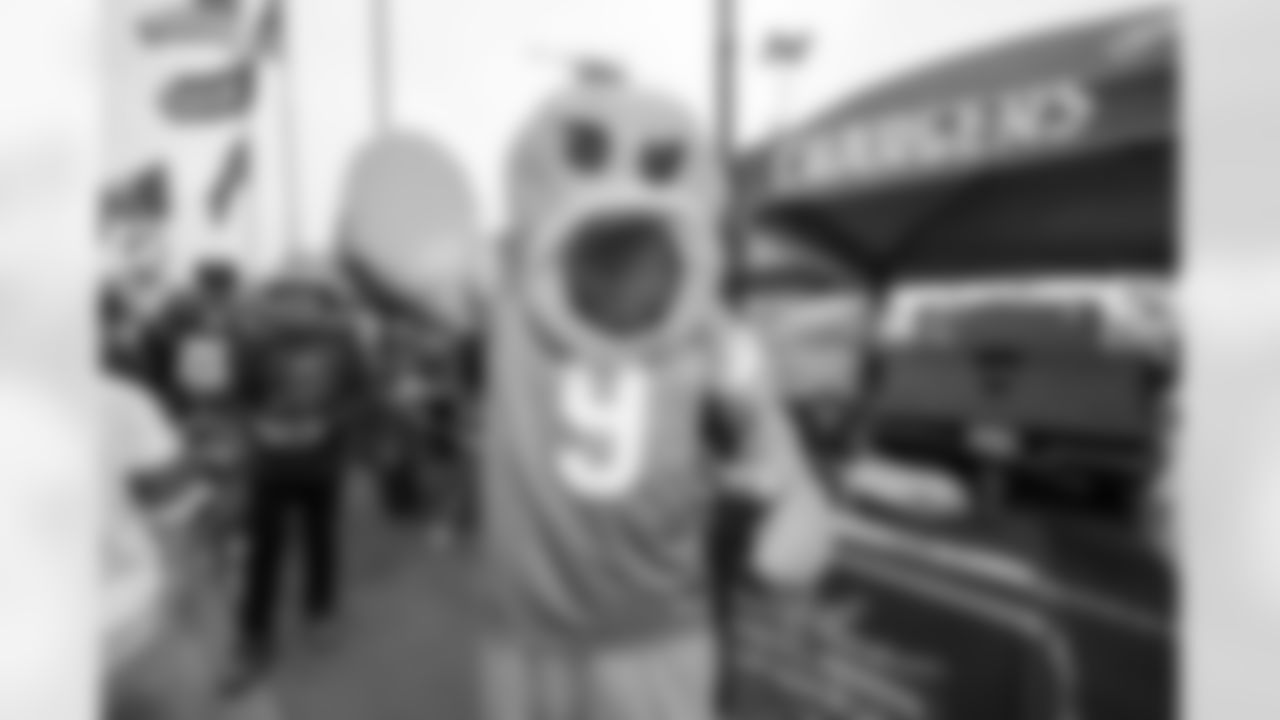 Fans joined the Bolt Fam at Pepsi Tailgate Central to get gameday ready for the Chargers' Week 13 clash with the Las Vegas Raiders.