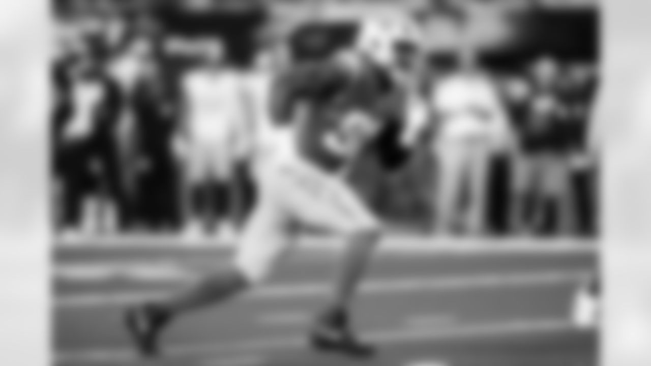 Check out the best shots from the Chargers Week 10 matchup against the Steelers!