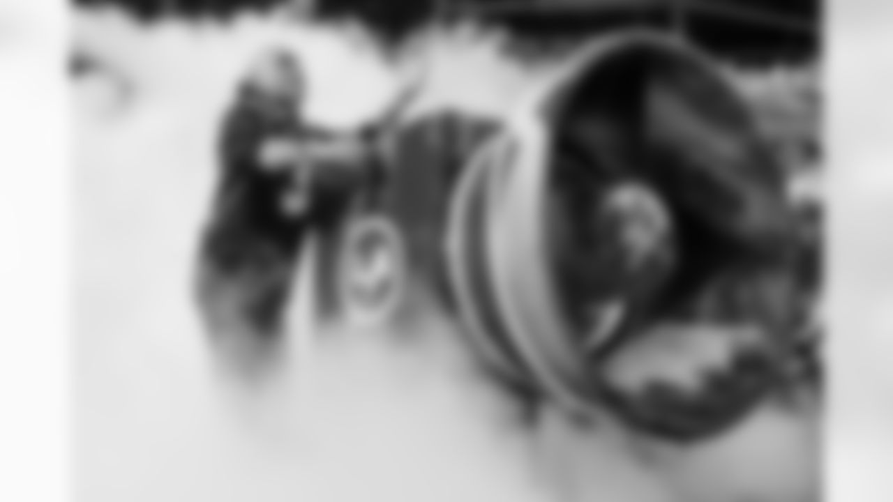 Check out the best shots from the Chargers Week 17 matchup against the Texans!