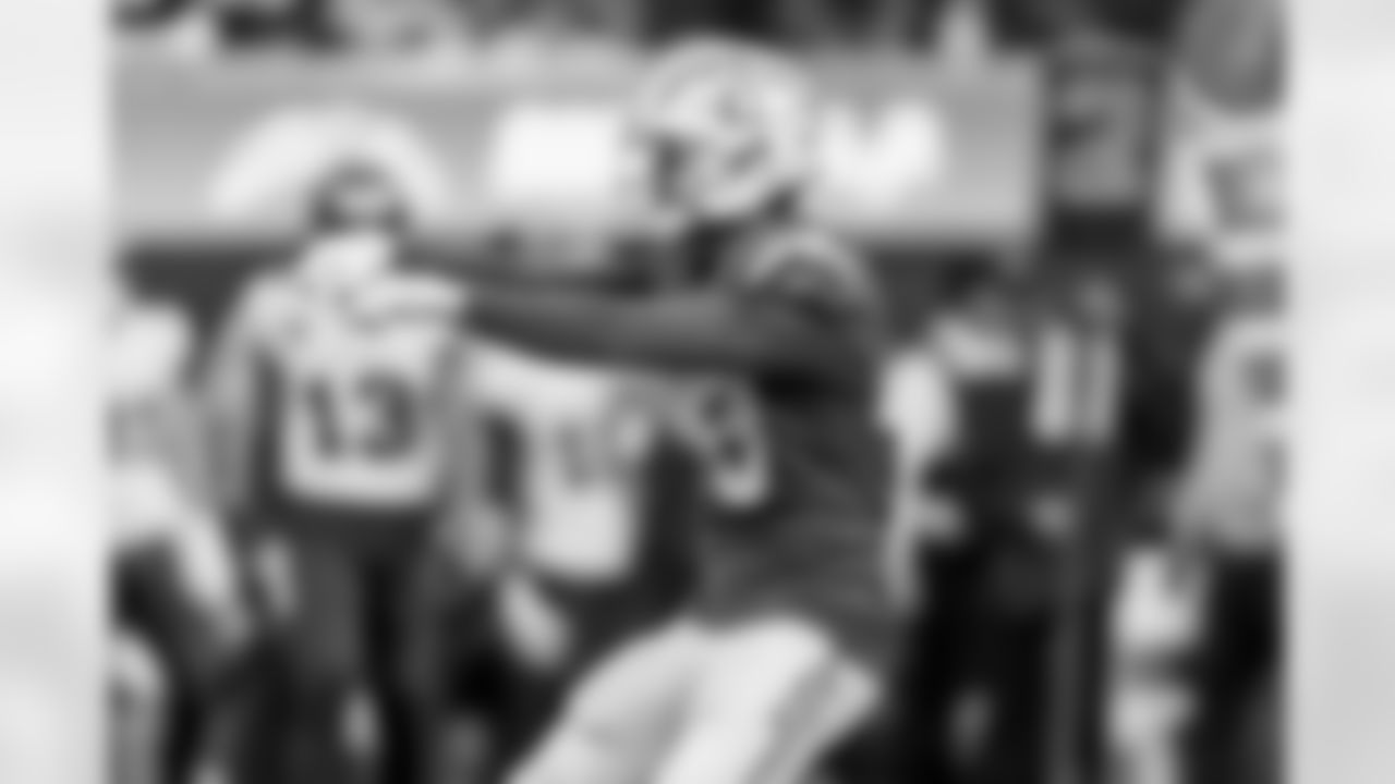 The Los Angeles Chargers play the Tampa Bay Buccaneers on Sunday, December 15, 2024 at SoFi Stadium in Inglewood, CA.
[FINAL SCORE: TB 40 - LAC 17]