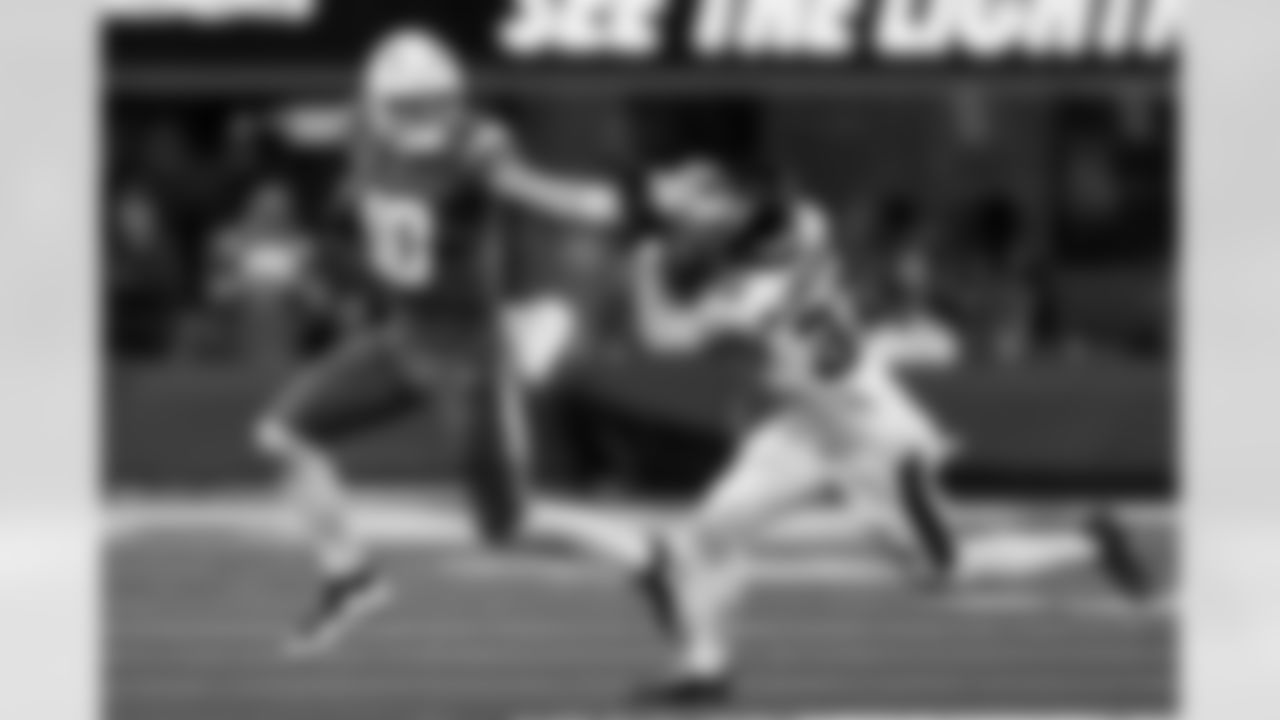 Take a look back at the best photos of Justin Herbert's 2025 campaign.