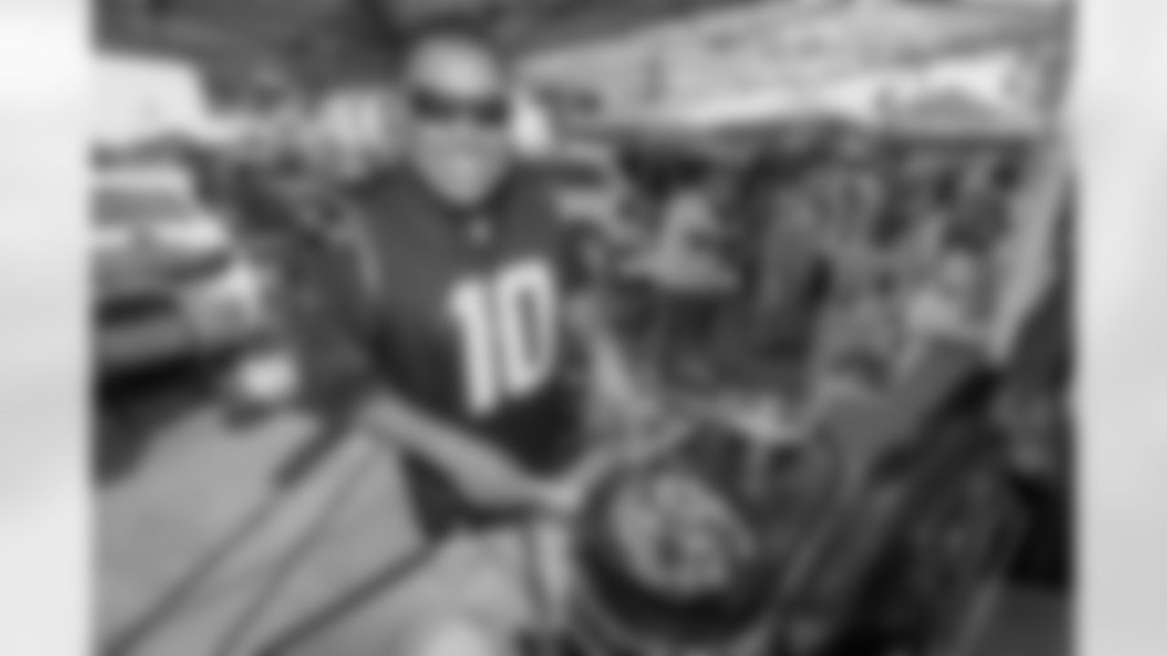 The Los Angeles Chargers play the Las Vegas Raiders on October 8, 2024 at Sofi Stadium in Inglewood, CA.
[FINAL SCORE: LAC 22 - LV 10]