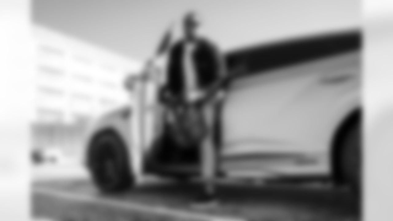 OLB Khalil Mack (52)