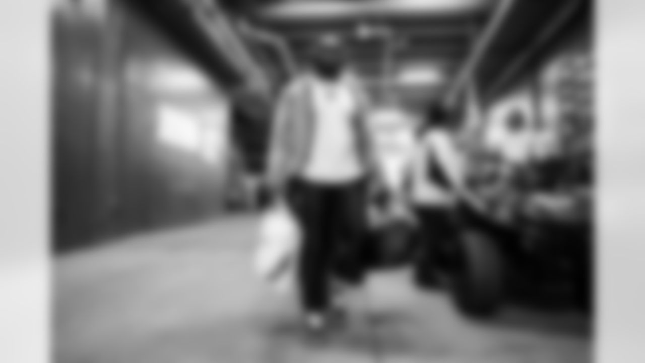 DL Da'Shawn Hand (91)