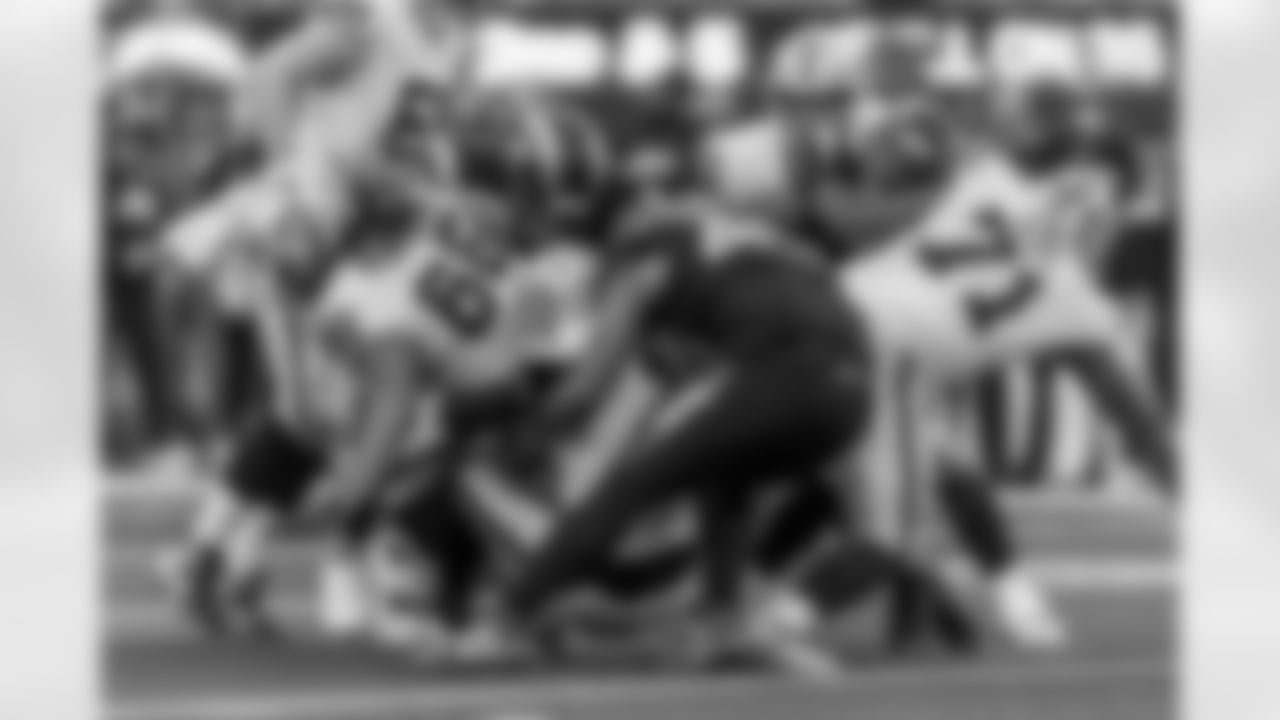 Take a look back at the best photos of Tuli Tuipulotu's 2025 campaign.