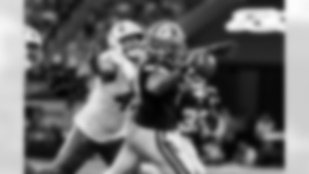 Chargers OLB Tuli Tuipulotu (#45) in action during their Pro Bowl season.