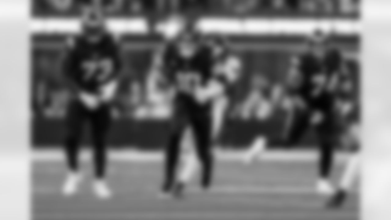 Check out the best shots from the Chargers Week 17 matchup against the Texans!