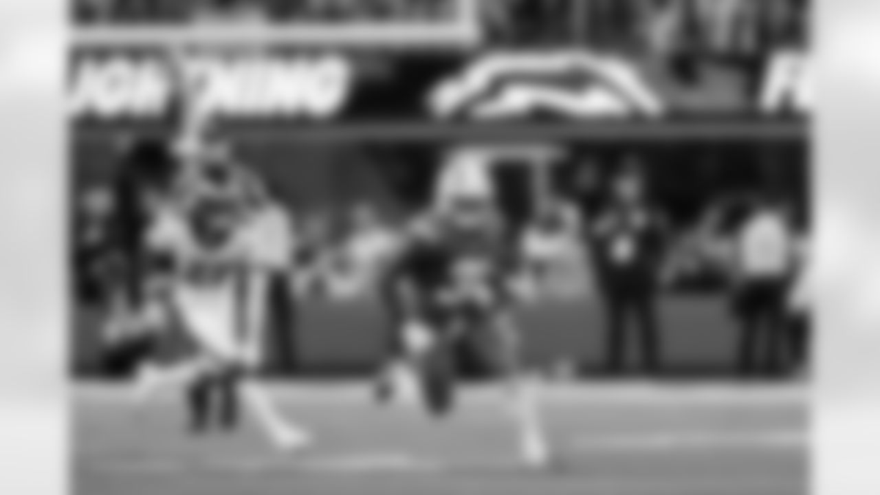 RB Kimani Vidal (30)